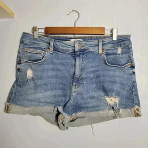 H&M Size 14 Classic Medium Wash Ripped Distressed Faded Pocket Zip Denim Shorts